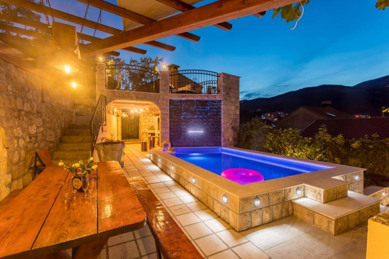 Family Friendly With A Swimming Pool Sustjepan, - 17308 *